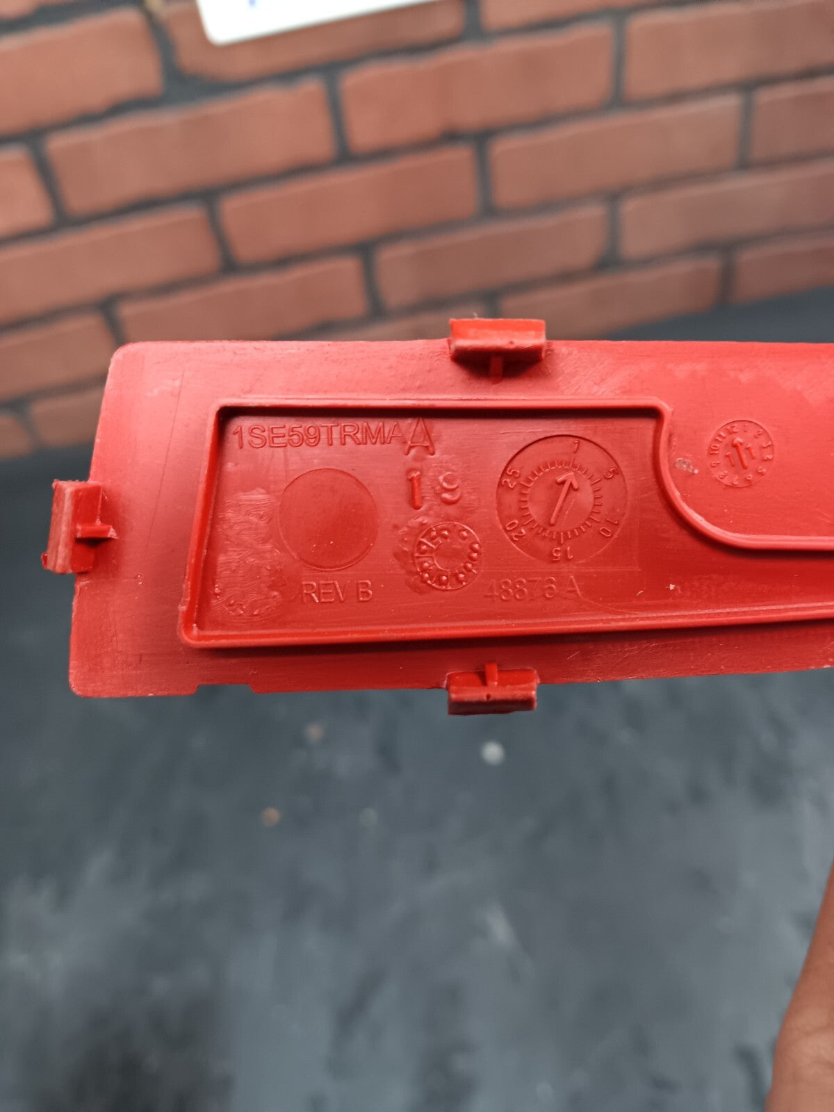 2021 Dodge Charger Driver LH Side Door Handle Cover Trim Red 1se59trmaa