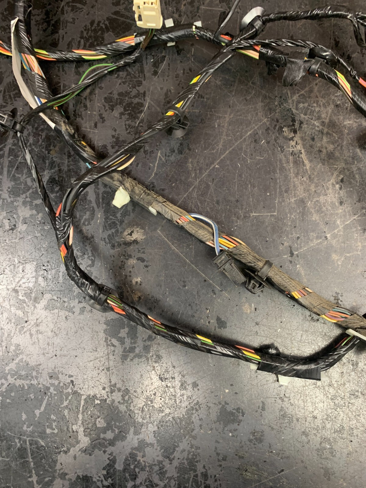 2016-2017 JEEP GRAND CHEROKEE TAILGATE LIFTGATE BACK DOOR WIRING HARNESS OEM