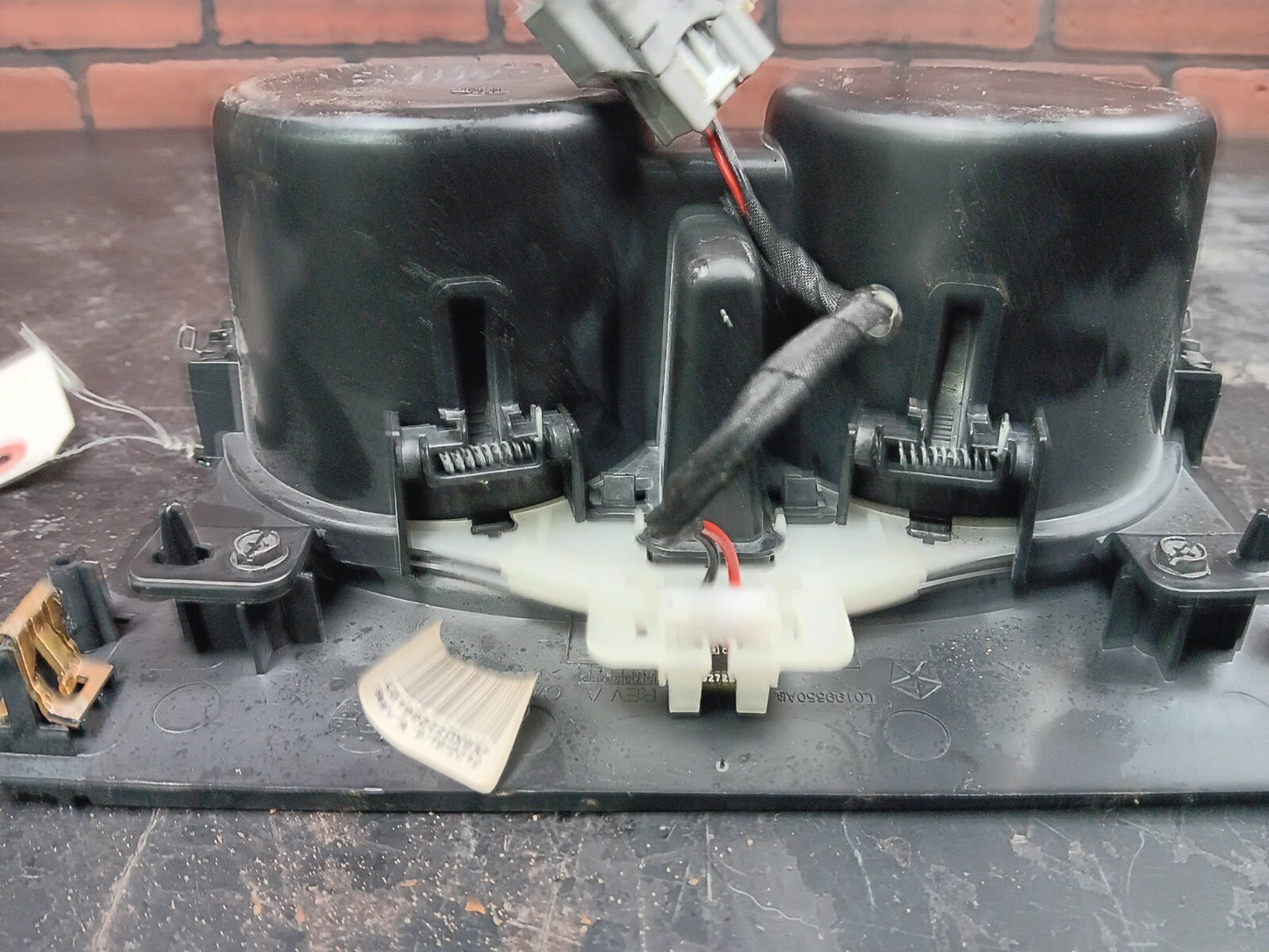 2011-2014 Dodge Charger Chrysler 300 Center Console Dual Cupholder w/ Inserts