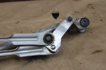 2007-2014 GMC Cadillac Escalade Front Windshield Wiper Motor & Linkage Assembly