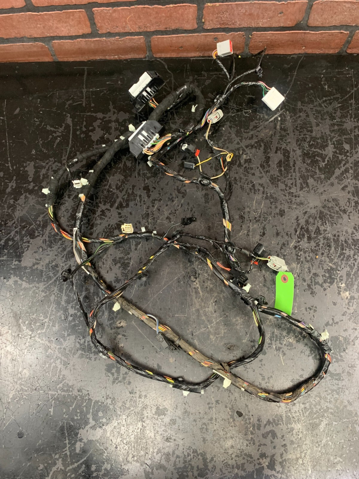 2016-2017 JEEP GRAND CHEROKEE TAILGATE LIFTGATE BACK DOOR WIRING HARNESS OEM