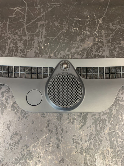 2014-2022 JEEP GRAND CHEROKEE UPPER DASH DEFROSTER GRILLE PANEL VENT OEM
