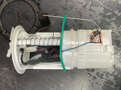 Fuel Pump Assembly Jeep Comander Grand Cherokee OEM 05143579AC