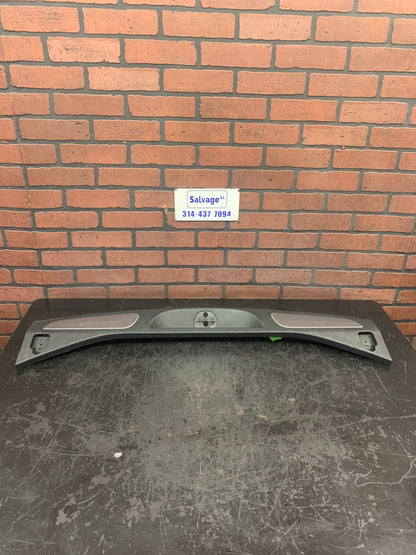2015-2018 JEEP GRAND CHEROKEE REAR CARGO FLOOR SILL PLATE OEM I01049070BLR