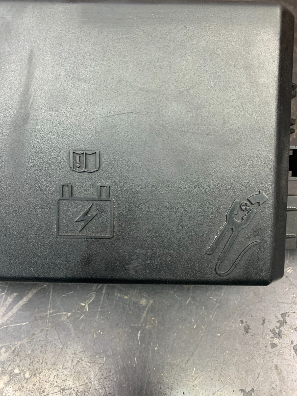 2014 Dodge Challenger Fusebox Fuse Box Relay Module Assembly OEM 68223923AA