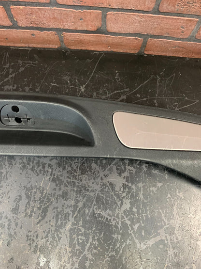 2015-2018 JEEP GRAND CHEROKEE REAR CARGO FLOOR SILL PLATE OEM I01049070BLR