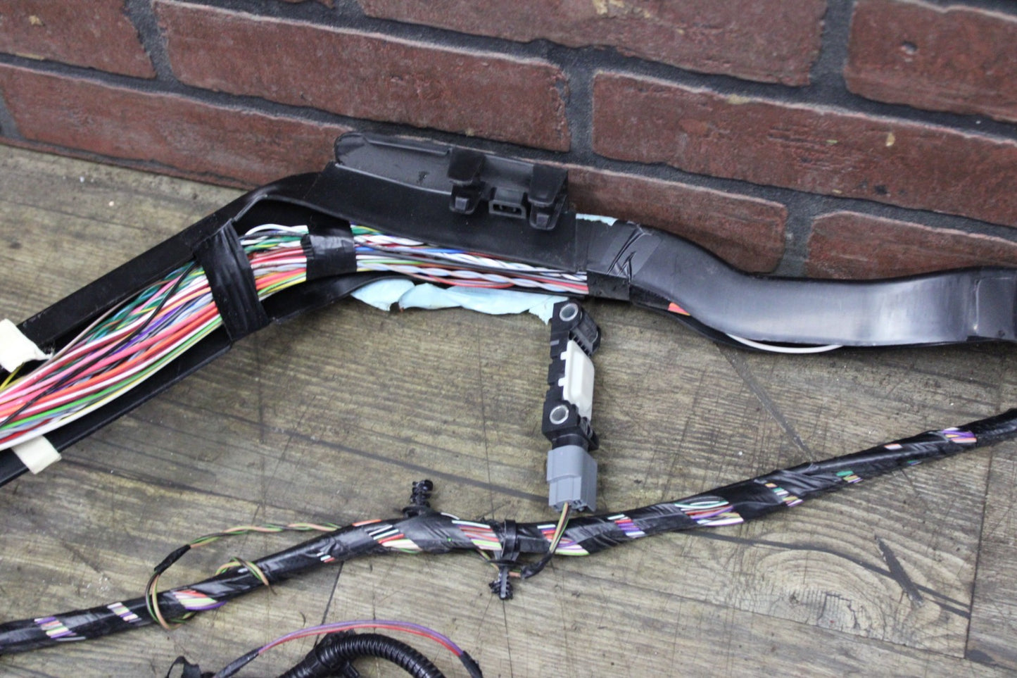 2013 Dodge Challenger SRT8 Body Wire Wiring Harness Fuse Box OEM 68156540AB OEM