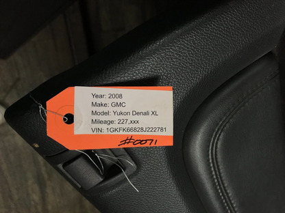 2007-08 GMC Yukon Denali XL Front Passenger RH Side Interior Door Panel 2578010