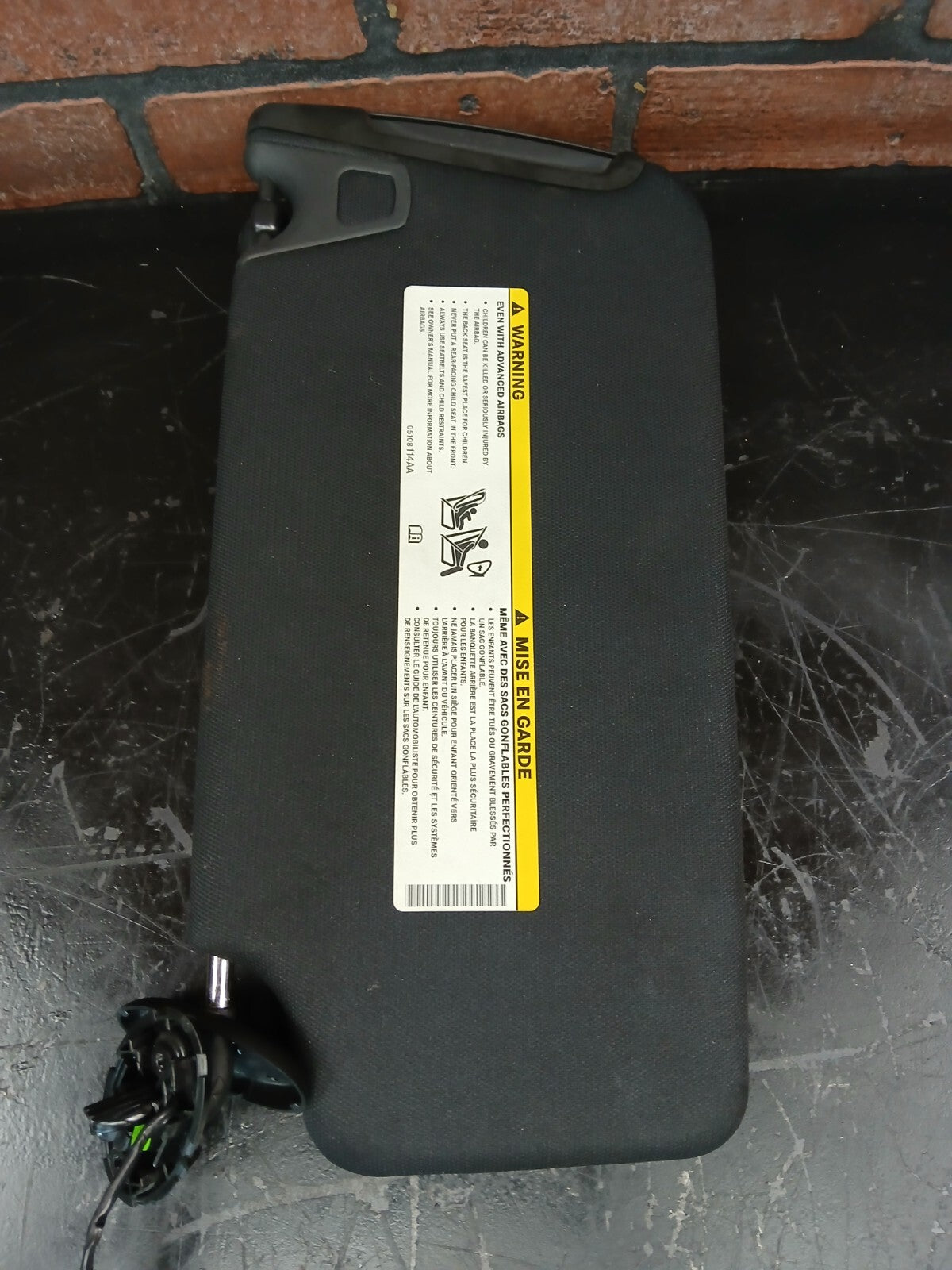 2015-2020 Dodge Charger Driver LH Side Extendable Sun Visor w/ Mirror & Lights