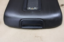2014-2019 Chevrolet GMC Silverado Sierra Armrest Center Console Lid Charger