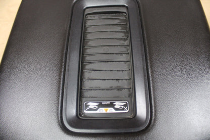 2014-2019 Chevrolet GMC Silverado Sierra Armrest Center Console Lid Charger