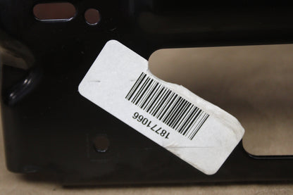 2014-2019 Chevrolet GMC Silverado Sierra Armrest Center Console Lid Charger
