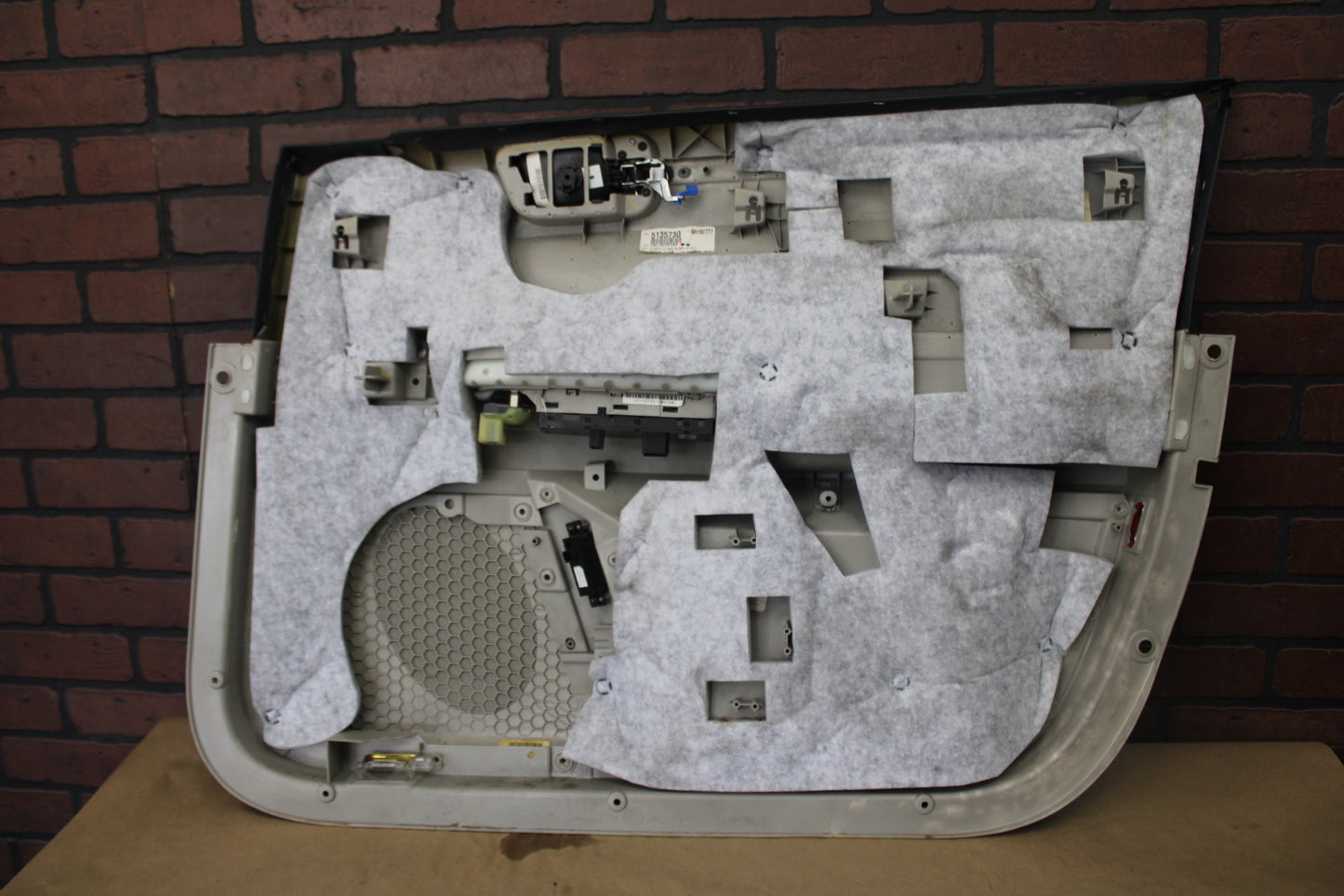 2006-2007 CHRYSLER 300 OEM FRONT DRIVER LH SIDE INTERIOR DOOR PANEL