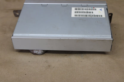 05-10 Grand Cherokee 300 Stereo Radio AM FM Amplifier Audio Stereo 05064118AD