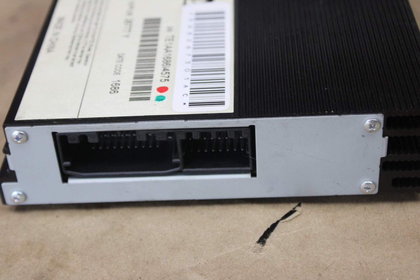 16-23 CHARGER CHALLENGER 300 AUDIO RADIO AMPLIFIER  OEM 68267301AC