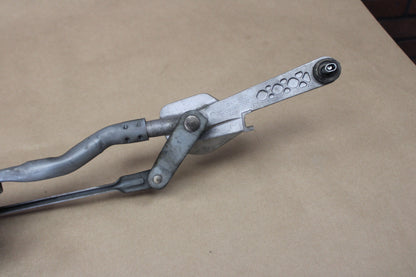 13-23 DODGE CHARGER R/T SCAT PACK OEM WINDSHIELD WIPER LINKAGE MOTOR