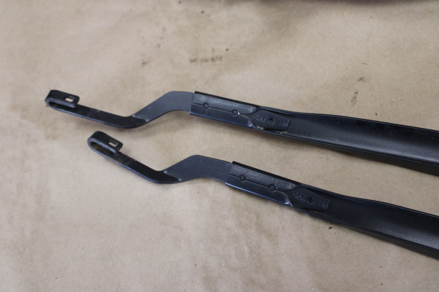 13-23 OEM Dodge Charger Front Windshield Wiper Linkage W/ Motor 68082728AF