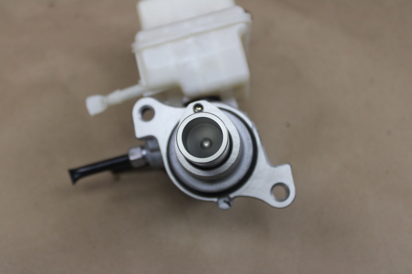 DODGE CHARGER 2009-2023 BRAKE MASTER CYLINDER W/ RESERVOIR BOTTLE OEM