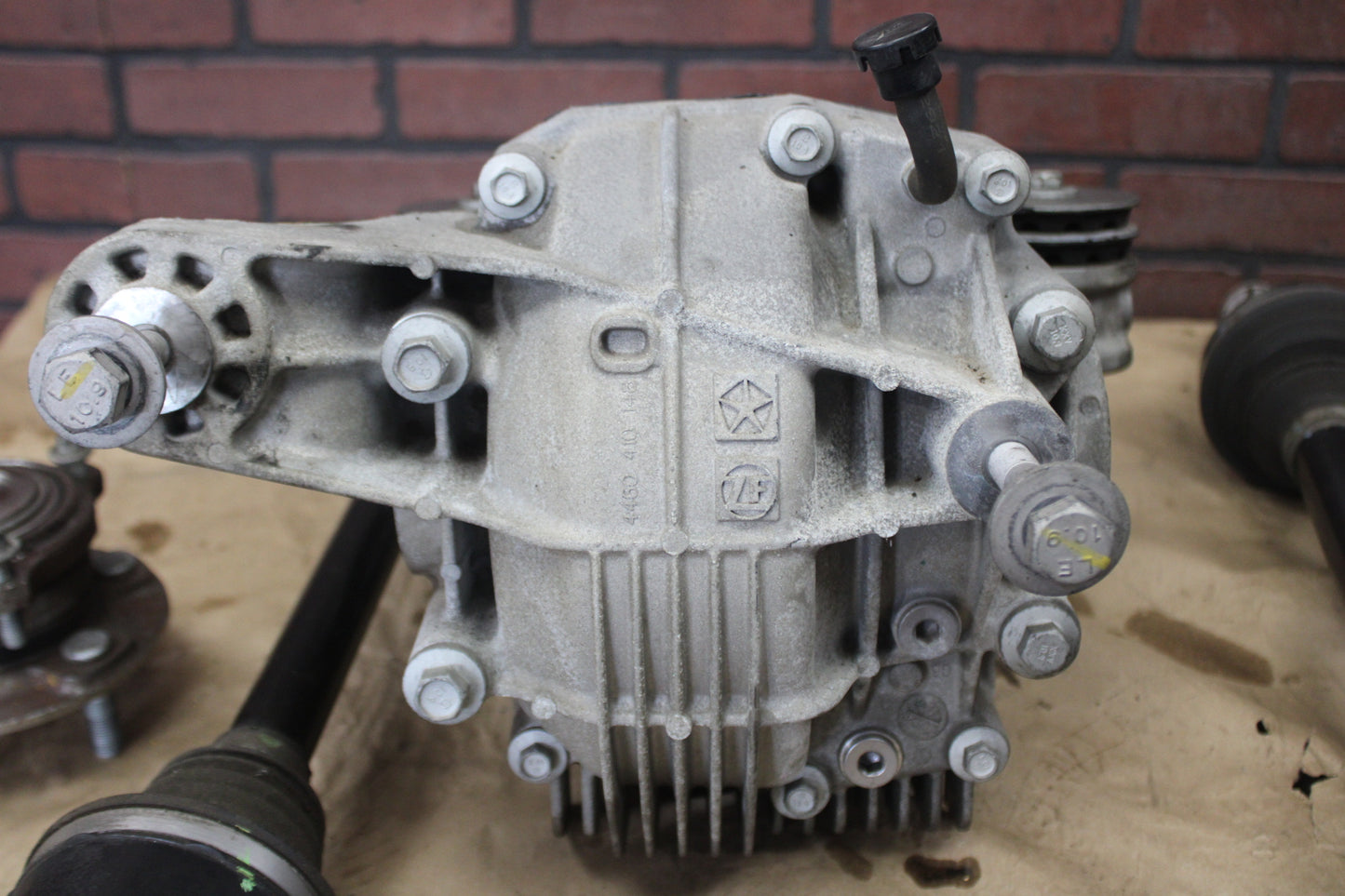 15-23 Charger Challenger Hellcat LSD Differential Carrier 3.09 Scat Pack Swap