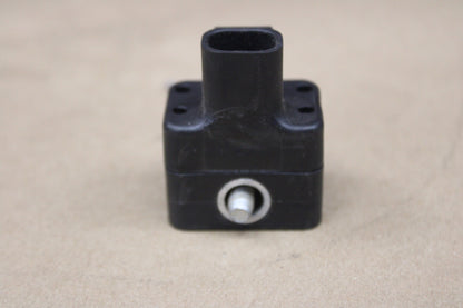 07-08 Tahoe Yukon Escalade Avalanche Front Bumper Impact Sensor AA10031
